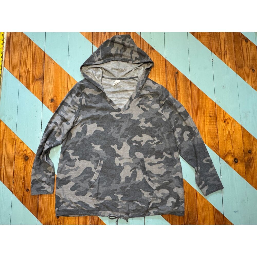 LIVI Gray & Green Camo Hooded Pullover Top Drawstring Hem Kangaroo Pocket Size L - Picture 2 of 7